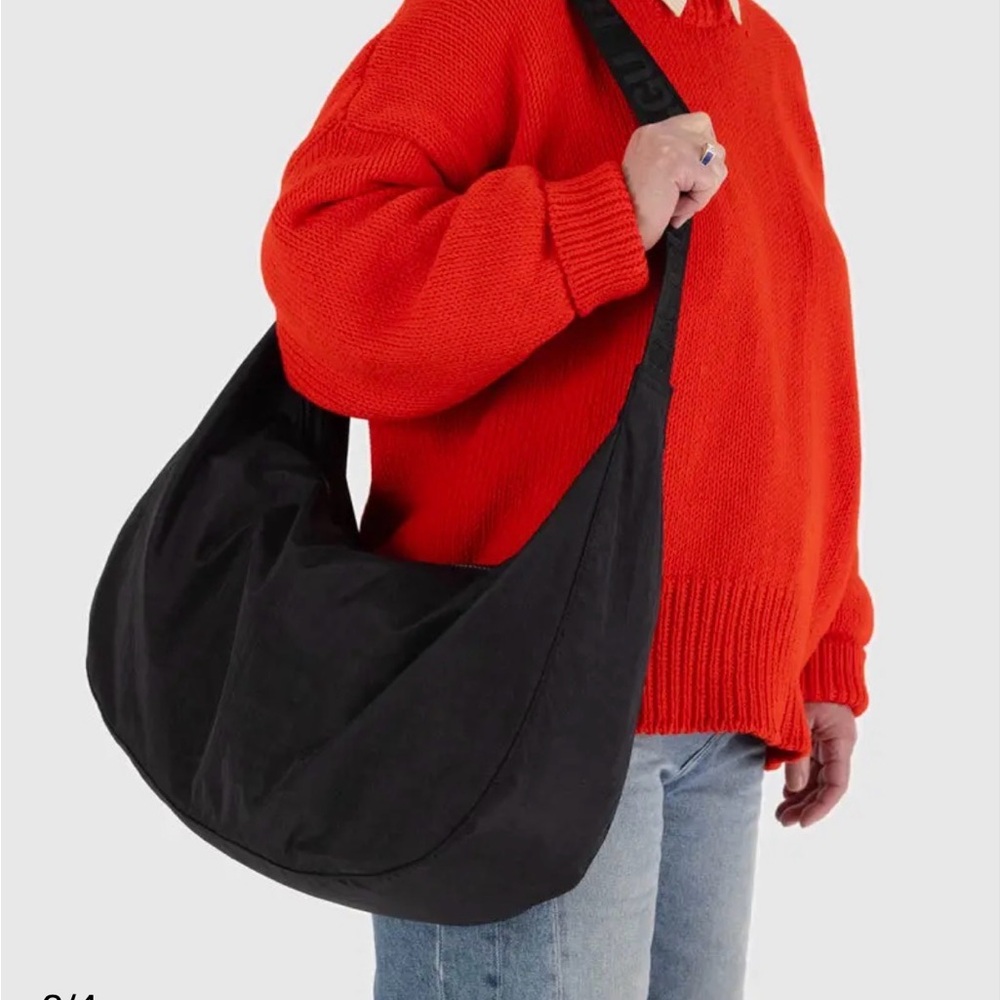 BAGGU Large Nylon Crescent Bag - Picture 2 of 11